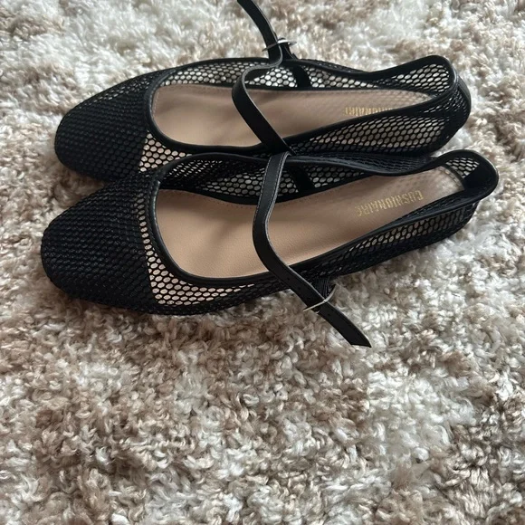 Black Mesh Women's Ballet Flats - Picture 2 of 3